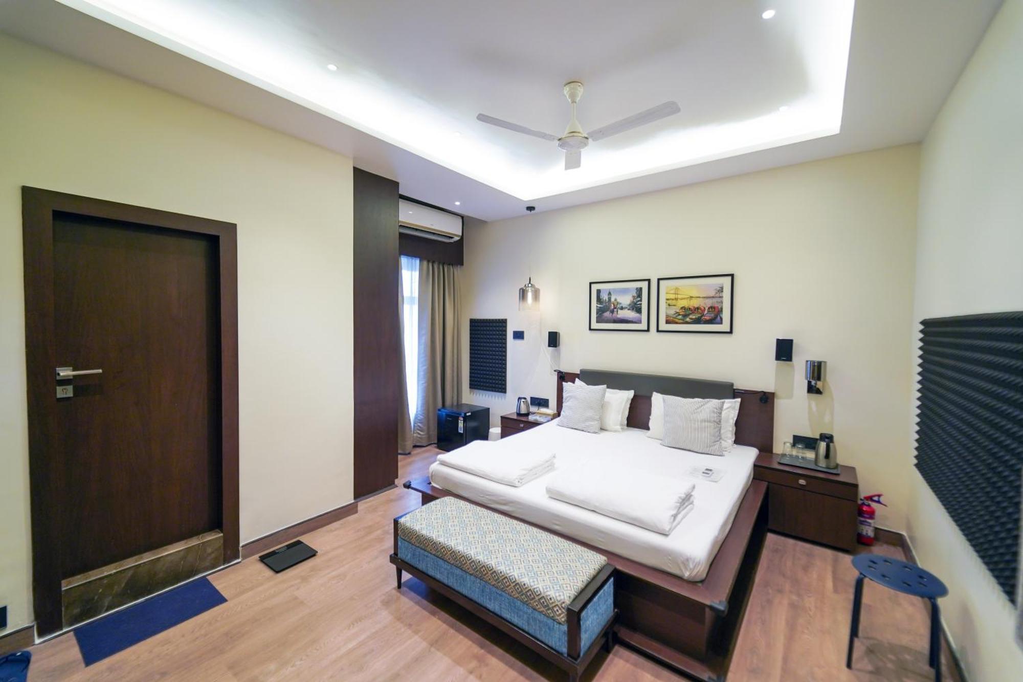 Central Bed & Breakfast Calcutta Eksteriør billede